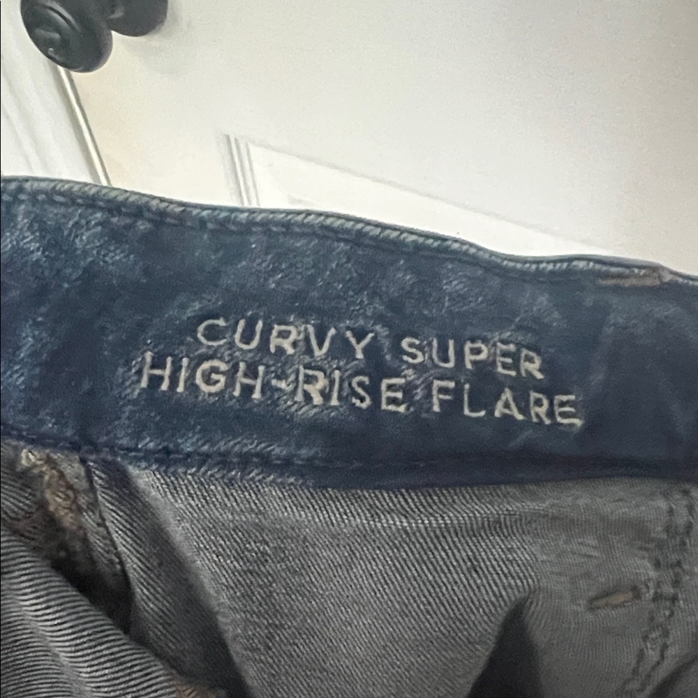 American Eagle Outfitters Curvy High-Rise Flare Jeans -